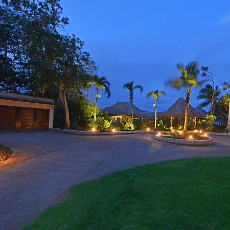 Wavi Island Hotel Naindi Exterior photo