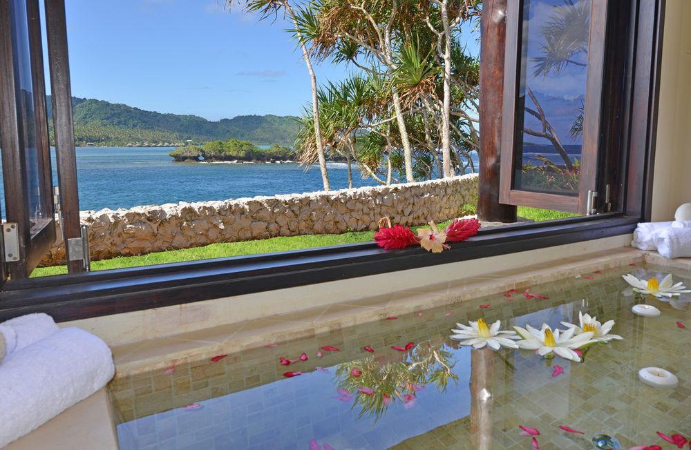 Wavi Island Hotel Naindi Exterior photo