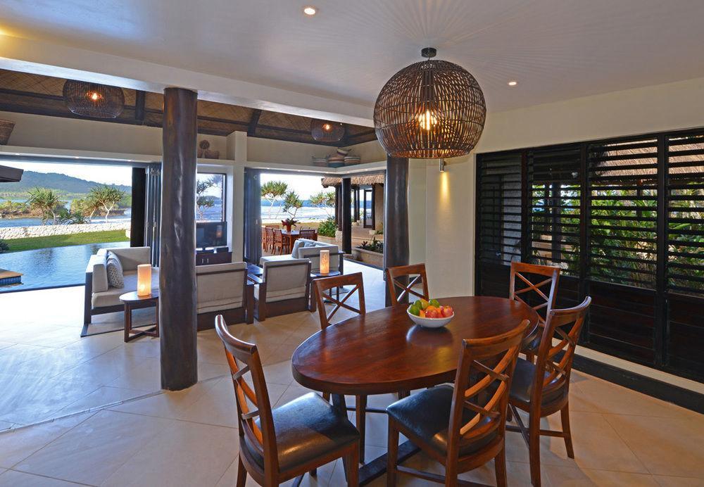 Wavi Island Hotel Naindi Exterior photo
