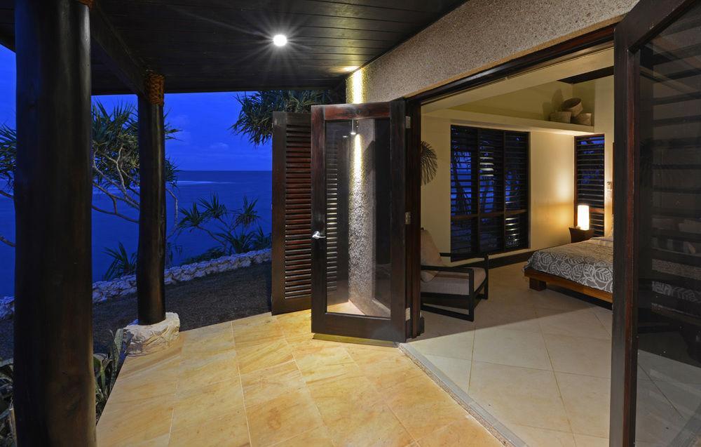 Wavi Island Hotel Naindi Exterior photo