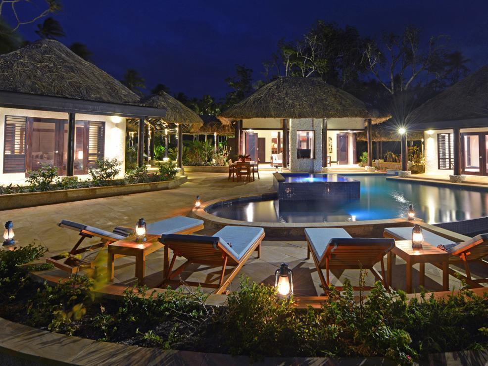 Wavi Island Hotel Naindi Exterior photo
